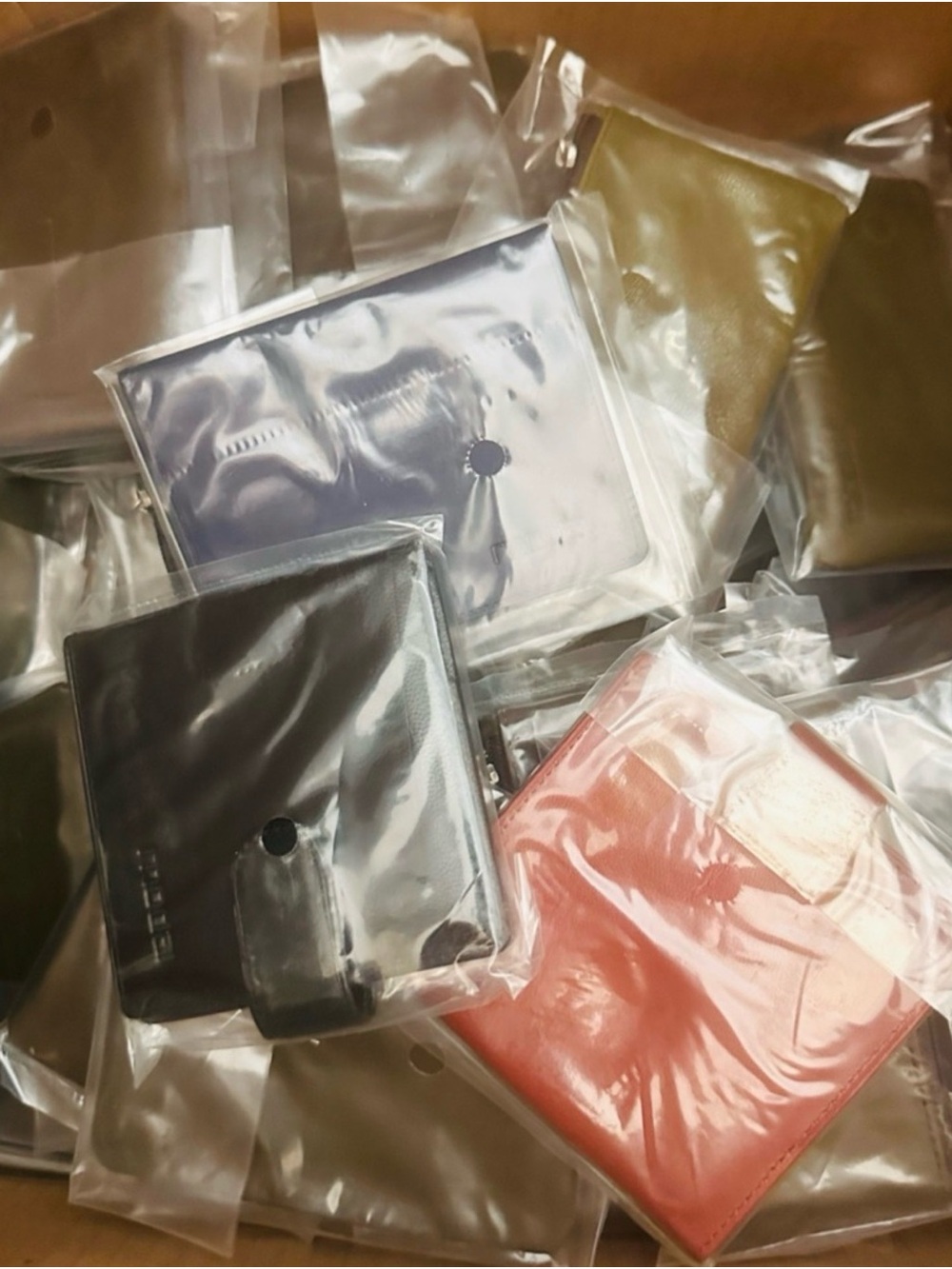 FREE New Wallet with bundle!